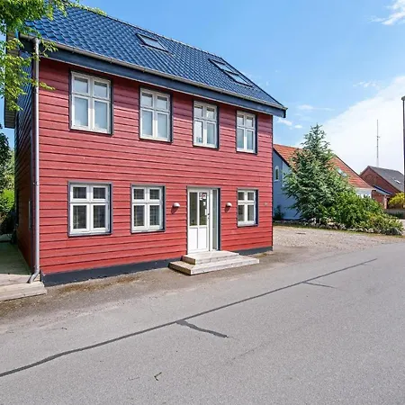 Apartmán Three-bedroom In *